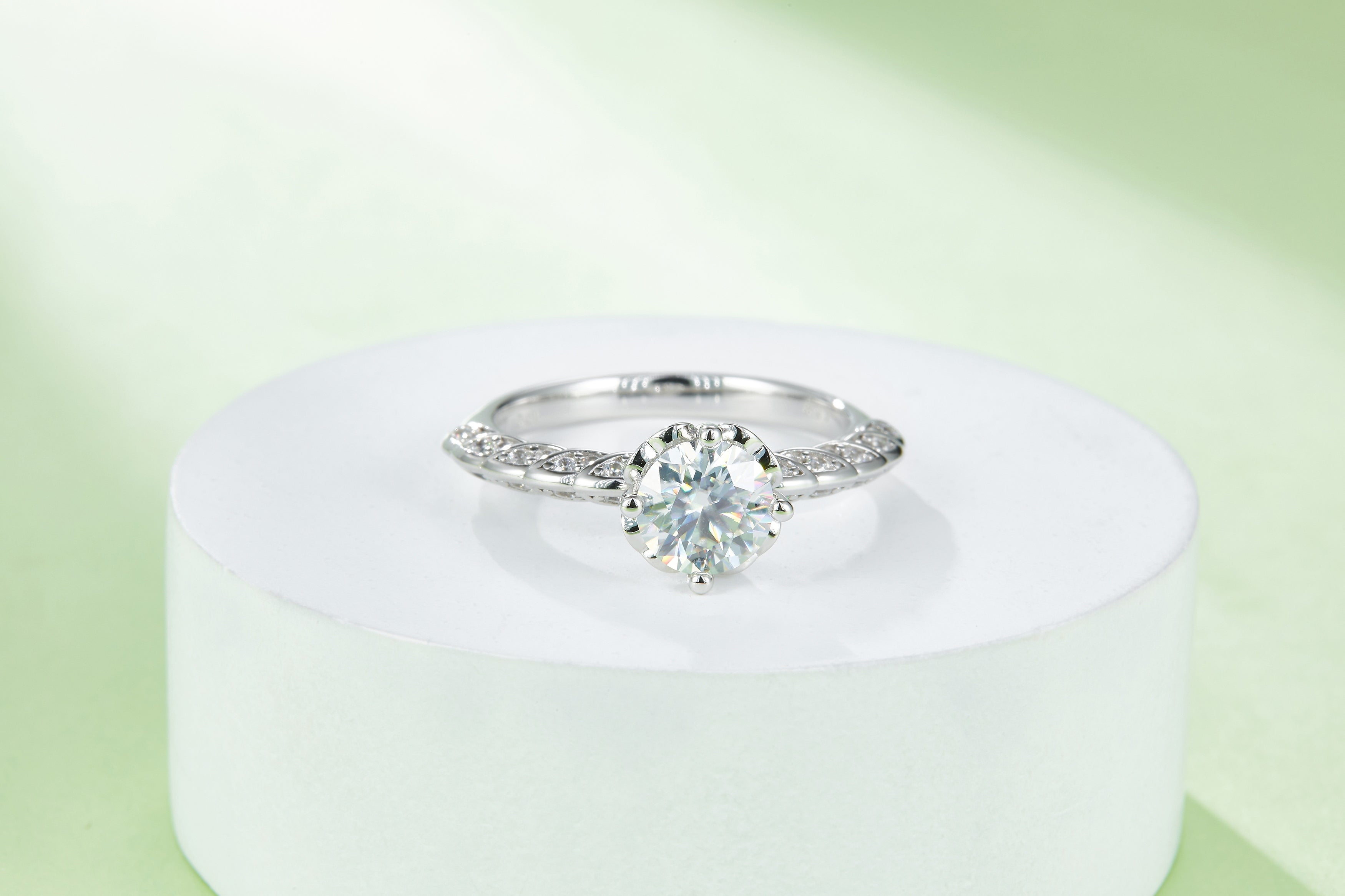 1-carat Luxury And Fashionable Light Luxury Jewelry Silver Ring Set With Top-quality Moissanite, S925 Silver Plated Platinum