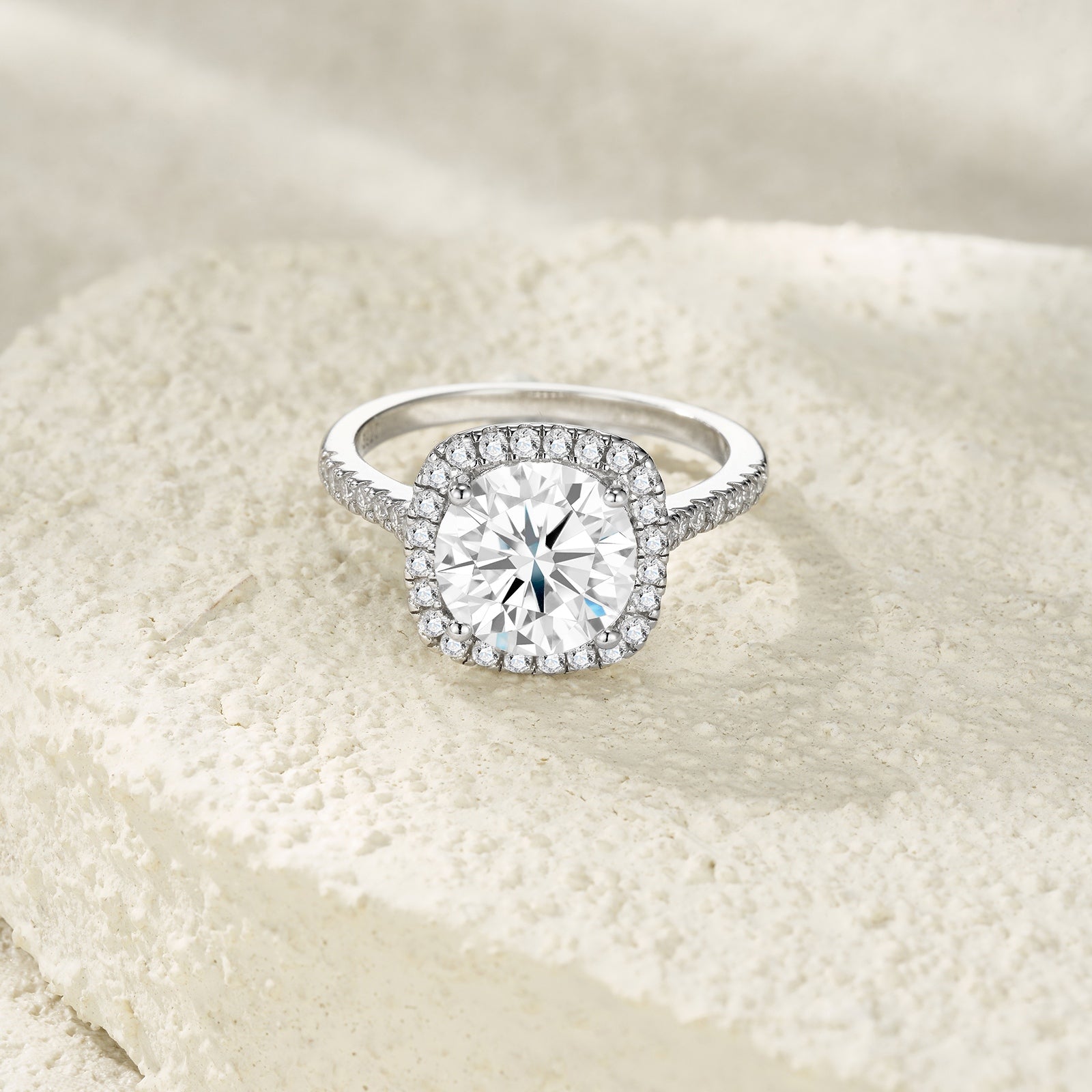 2-carat Luxury Fashion Minimalist Trend Jewelry Silver Ring Set With Top-quality Moissanite, Made Of S925 Silver With Electroplated Platinum.