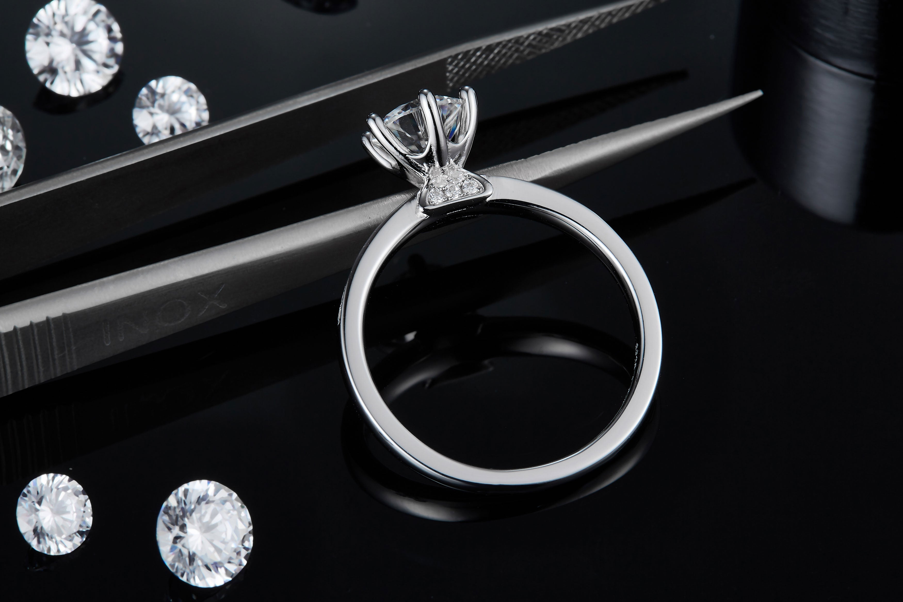 1-carat Luxury And Fashionable Light Luxury Jewelry Silver Ring Set With Top-quality Moissanite, S925 Silver Plated Platinum