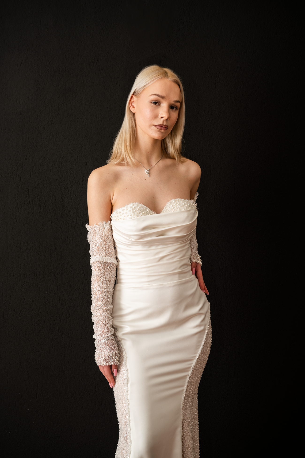 IRINA – Mermaid Wedding Dress with Lace & Pearl Embroidery