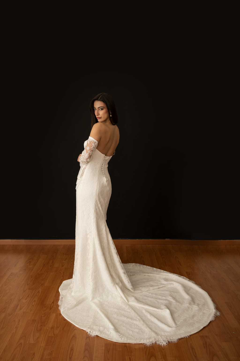 Samanta – Crystal-Embellished Fit & Flare Wedding Dress with Detachable Sleeves