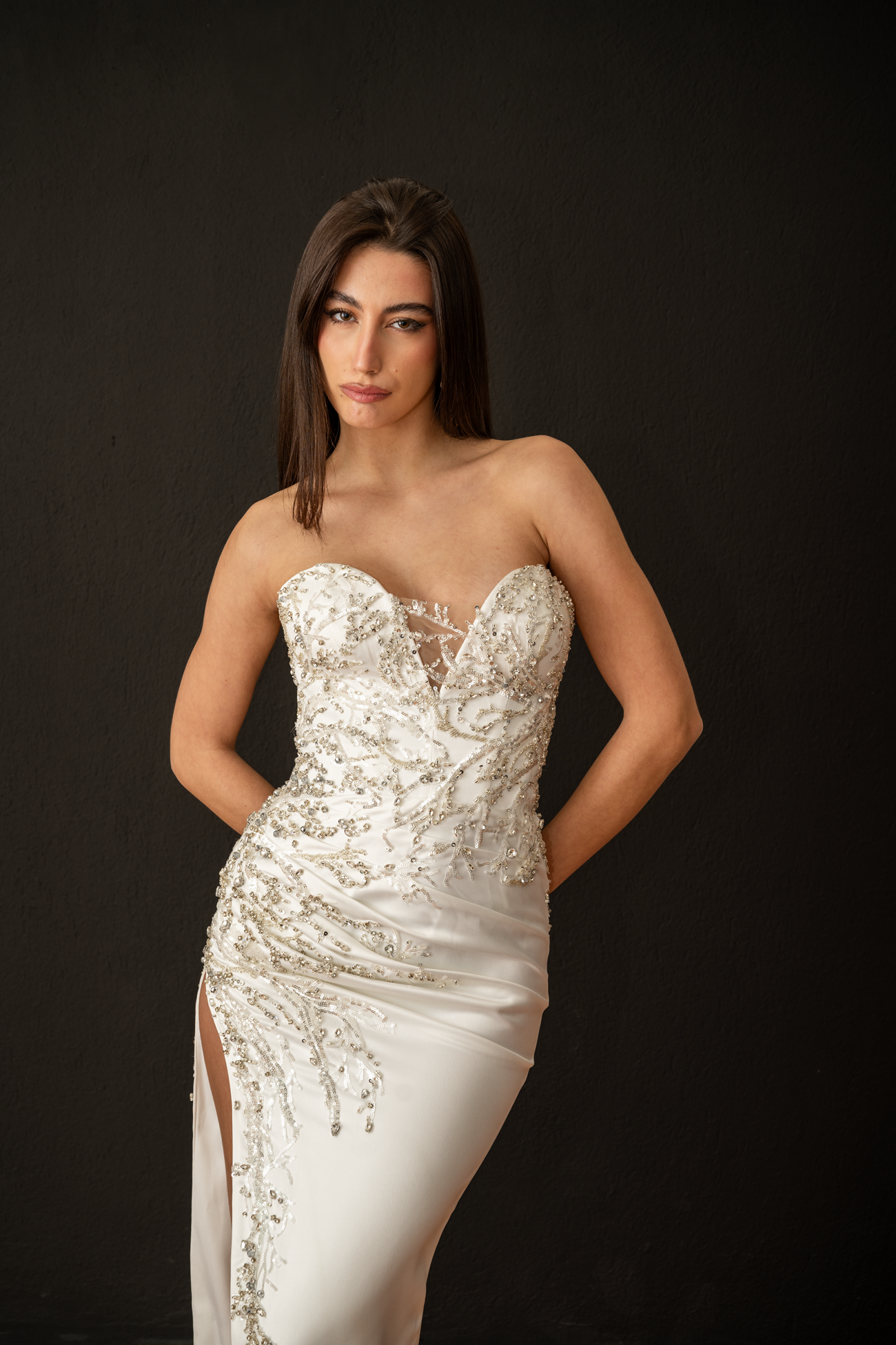 MOLLY — Sheath Bridal Gown